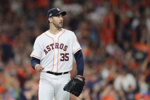 Justin Verlander Pitch A Complete Game & Get The Lost To The Houston Astros Baseball Team At Minute Maid Park In Houston.