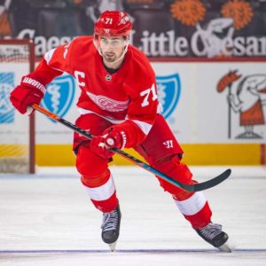 Dylan Larkin Staying Put With The Detroit Red Wings 🏒 Team.