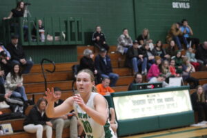 HARLEE LEASHER IS ONE OF MY PLAYERS TO WATCH OUT THERE FOR THE BROWN CITY GREEN DEVILS GIRLS BASKETBALL TEAM…..