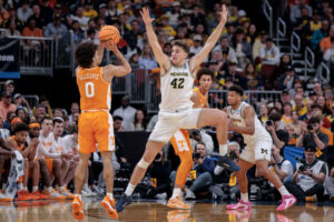 Will Tschetter Making A Good Transition From Juwan Howard To Dusty May’s System……